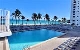 2401 Ocean Dr - Photo 2