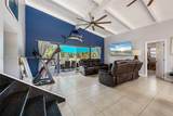 2413 Sugarloaf Ln - Photo 18