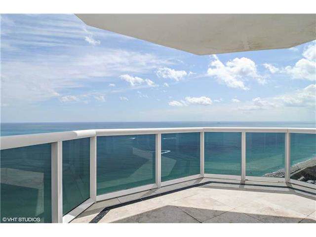 4775 Collins Ave - Photo 1