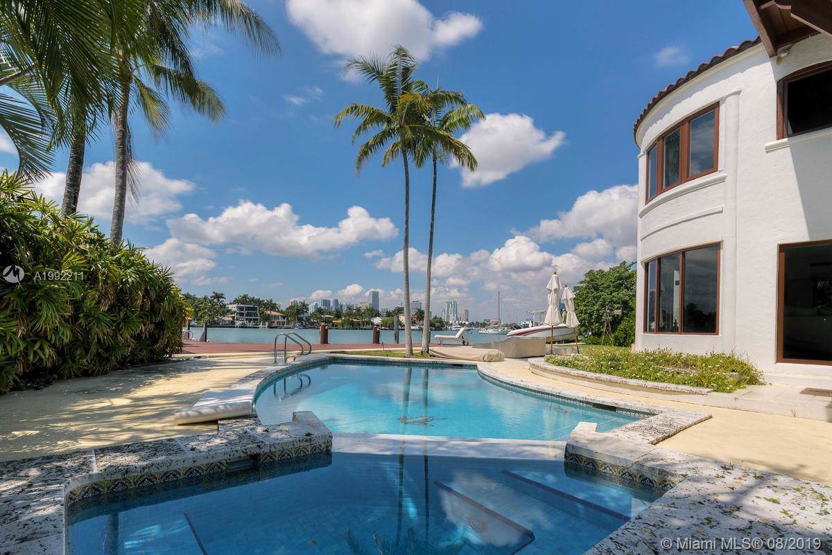 394 Hibiscus Dr - Photo 1