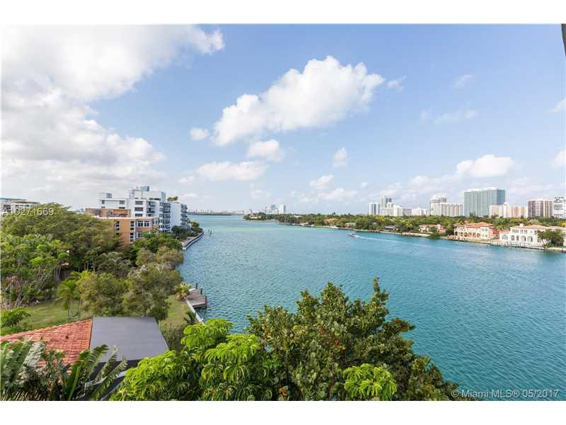 9901 Bay Harbor Dr - Photo 1