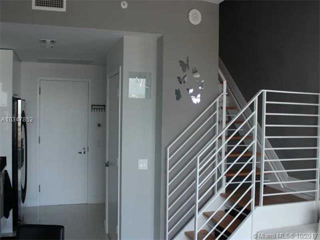 60 13th St - Photo 1