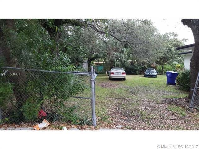3090 Hibiscus St - Photo 1
