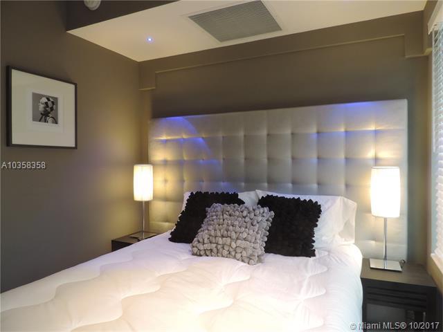 560 Michigan Ave - Photo 1