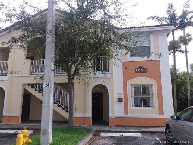 1692 29th Ct - Photo 1