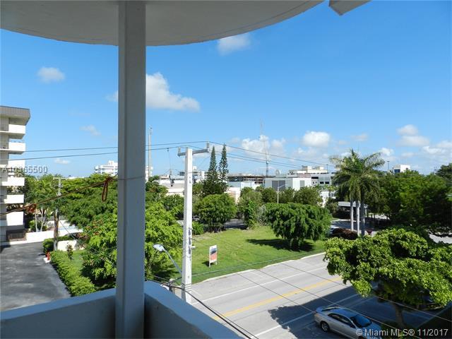 1075 93 ST - Photo 1