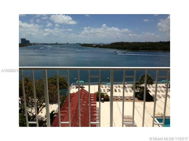 300 Bayview Dr - Photo 1