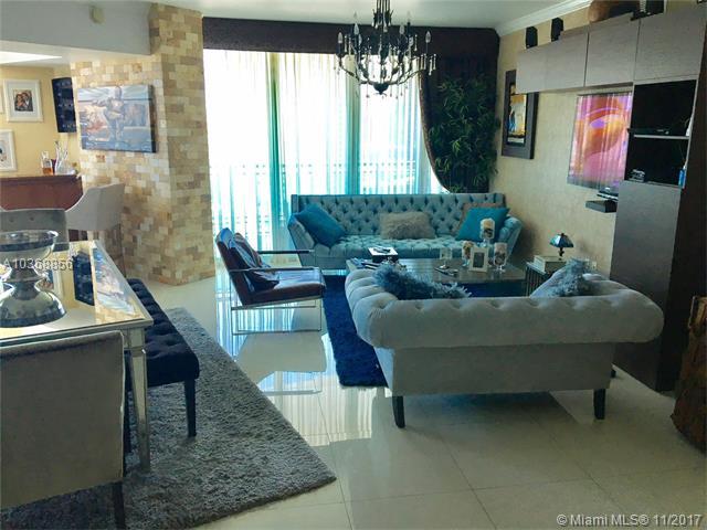 350 Miami Ave - Photo 1