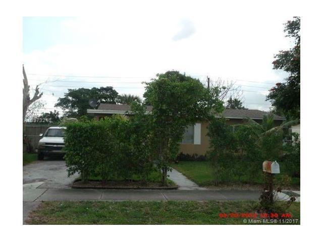 470 30th Ter - Photo 1