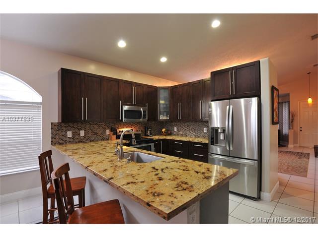 7818 17th Pl - Photo 1
