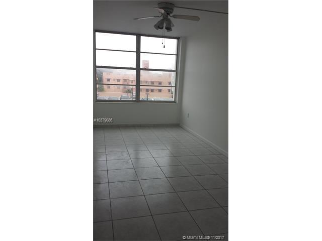 2899 Collins Ave - Photo 1