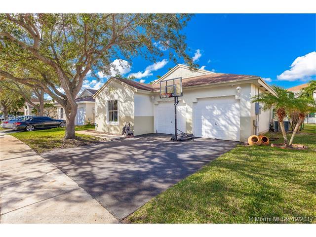162 207th Ave - Photo 1