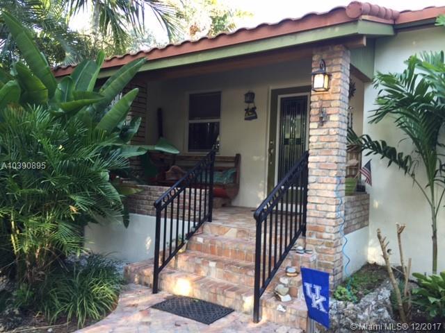 3135 82nd Ave - Photo 1
