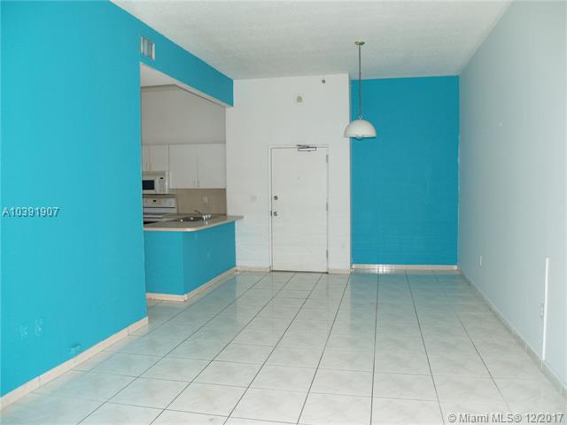 104 9th St - Photo 1