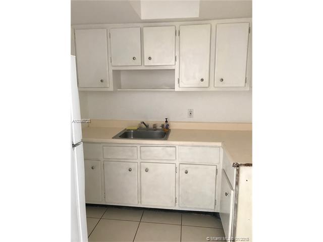 13700 6 AVE - Photo 1