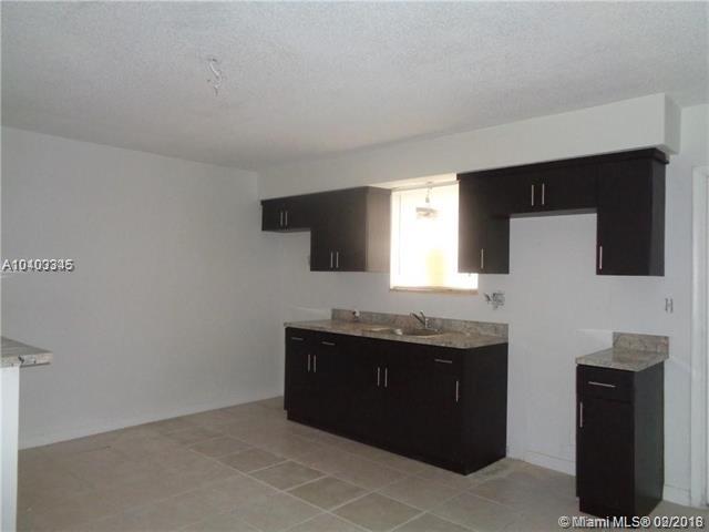 2121-2123 Lee St - Photo 1