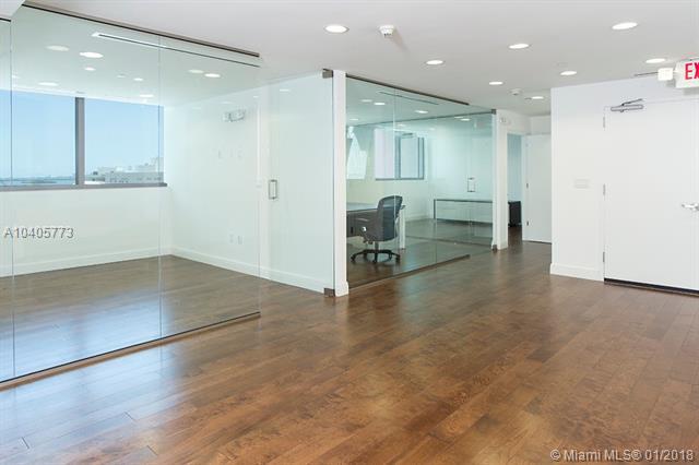 900 Biscayne Blvd - Photo 1