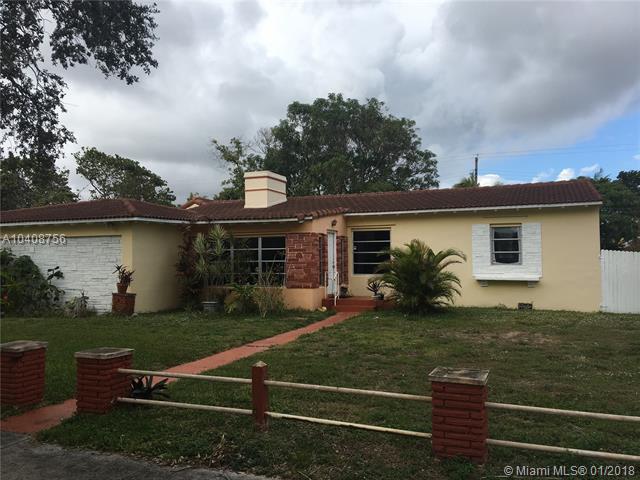 1635 Washington St - Photo 1