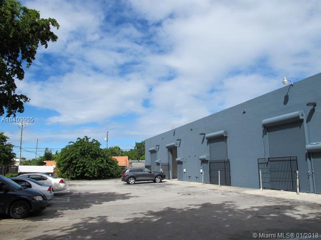 777 28th St - Photo 1