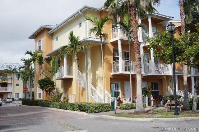 259 13th Terrace - Photo 1