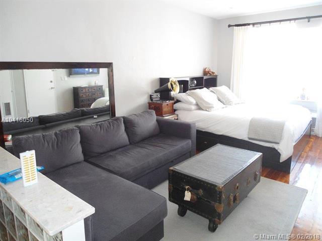 730 12th St - Photo 1