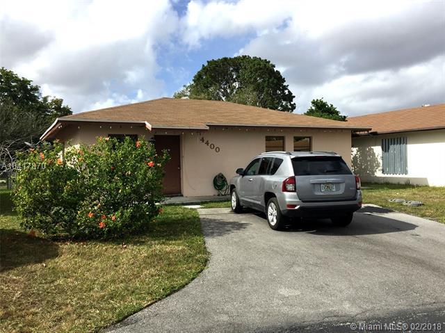 4400 137th Ct - Photo 1