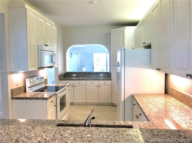 10710 66th St - Photo 1