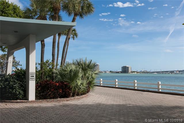 2121 Bayshore Dr - Photo 1