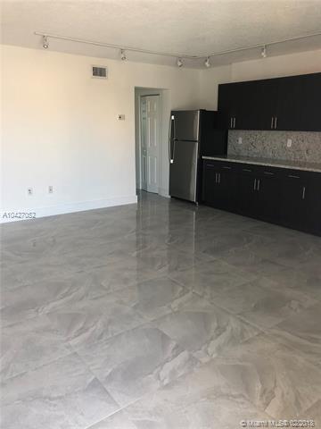 525 Meridian Ave - Photo 1