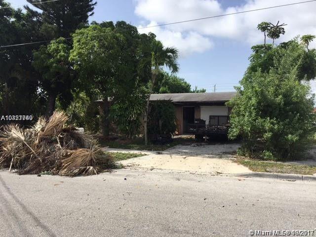 749 9th St - Photo 1