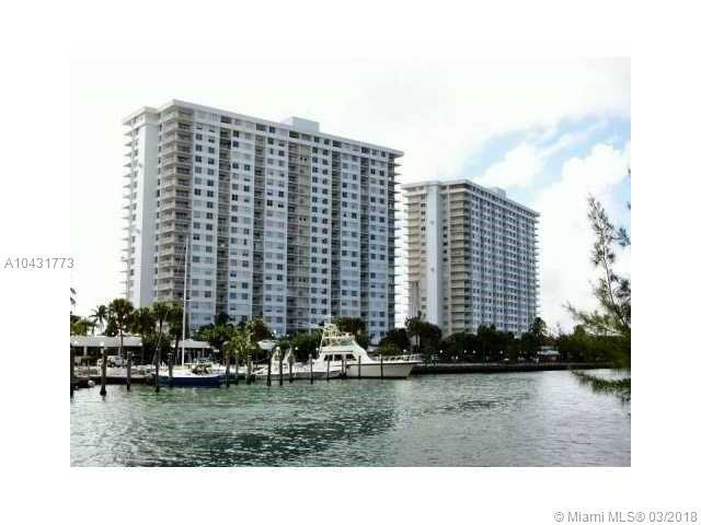 300 Bayview Dr - Photo 1