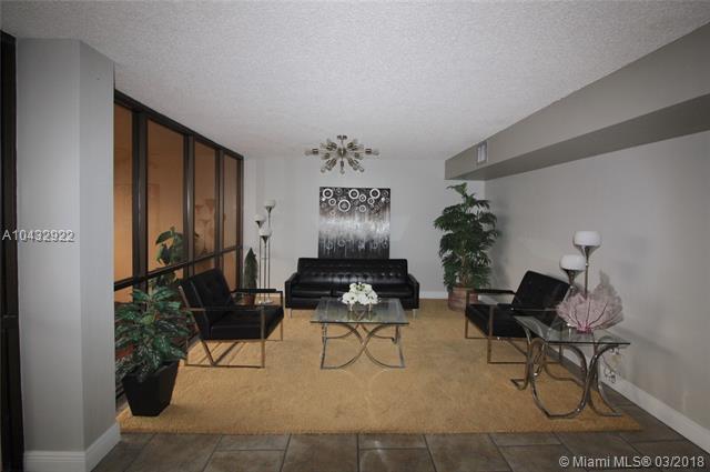 2761 Taft St - Photo 1