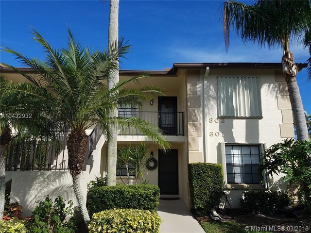 302 Pinecrest Cir - Photo 1
