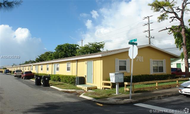 701 South G Street - Photo 1