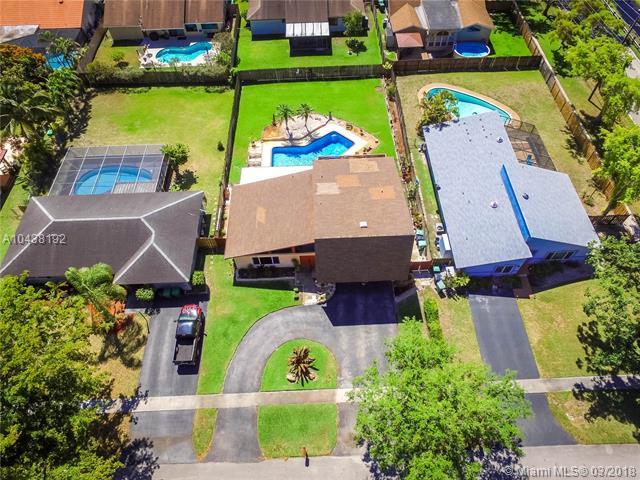 10538 49th Pl - Photo 1