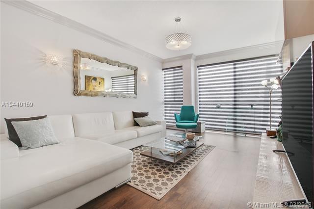 1017 Meridian Ave - Photo 1