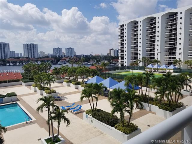 3640 Yacht Club Dr - Photo 1