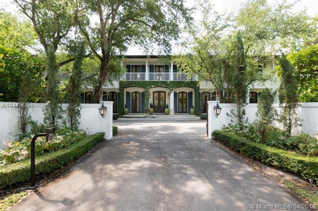 5450 Banyan Trl - Photo 1