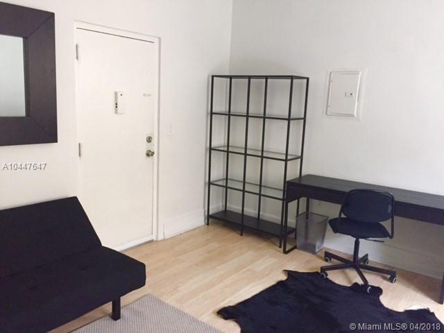 1319 Meridian Ave - Photo 1