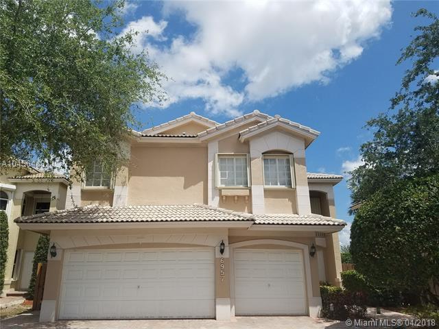6957 107th Ct - Photo 1