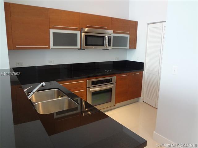 244 Biscayne Blvd - Photo 1
