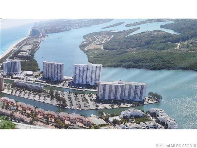 300 Bayview Dr - Photo 1