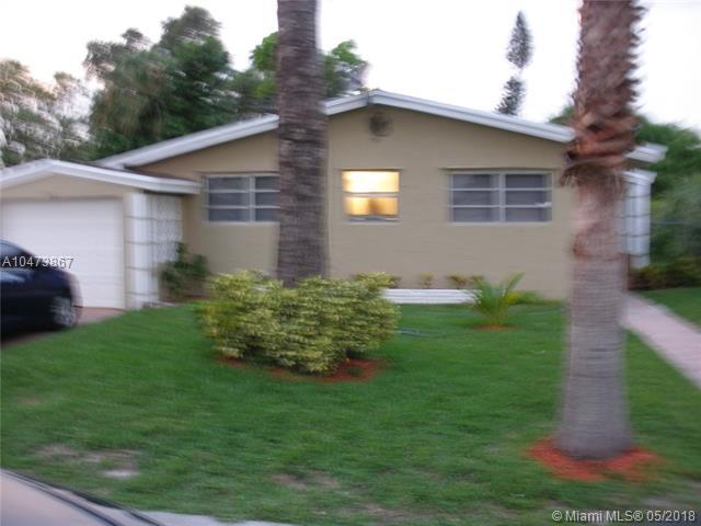 3421 3rd St - Photo 1