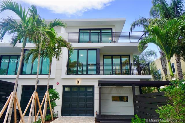 722 15th Ave - Photo 1