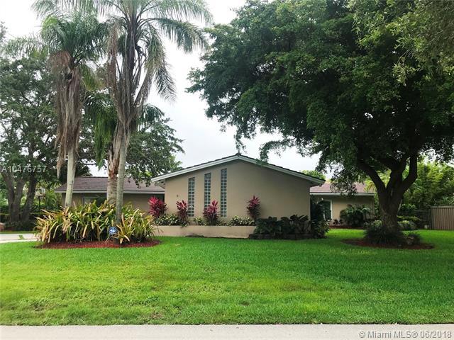 8440 147th St - Photo 1