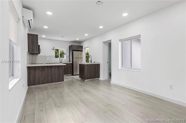 623 61st St - Photo 1