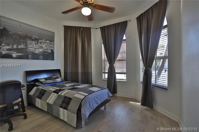 11169 80th Ln - Photo 1