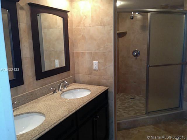 1833 Ocean Dr - Photo 1