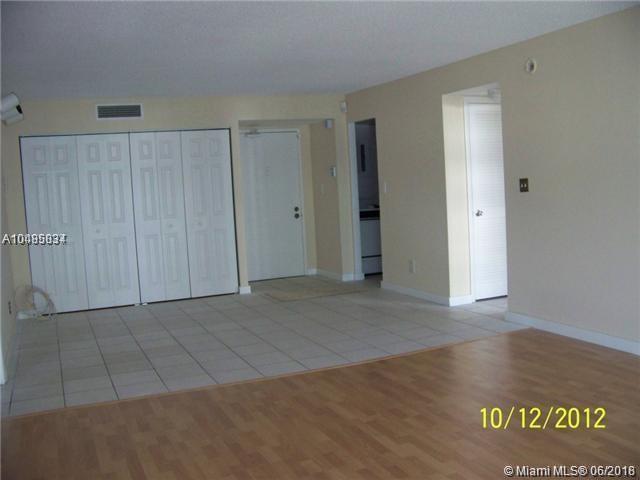 700 214th St - Photo 1