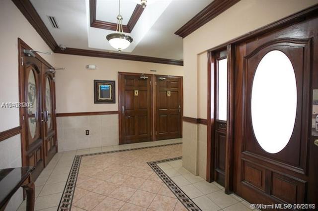 1475 Okeechobee Blvd - Photo 1